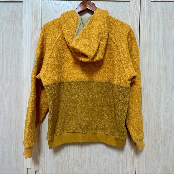 Outdoor Voices Megafleece Hoodie Size M - Picture 2 of 4
